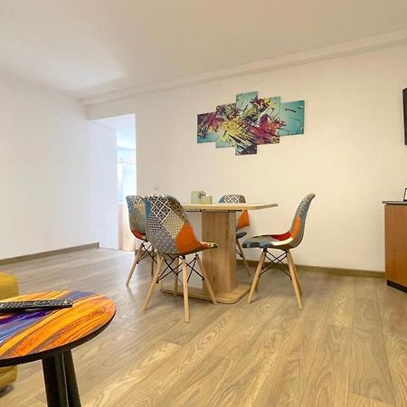 Well Prettyplaces Apartment 001 Brasov Bagian luar foto