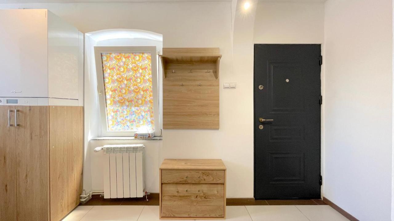 Well Prettyplaces Apartment 001 Brasov Bagian luar foto