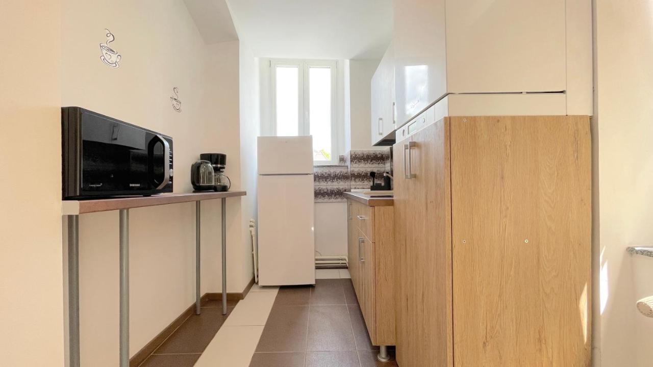 Well Prettyplaces Apartment 001 Brasov Bagian luar foto