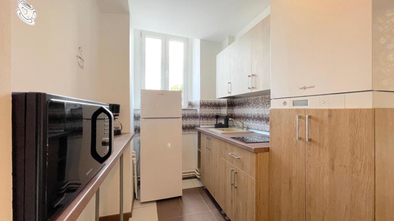 Well Prettyplaces Apartment 001 Brasov Bagian luar foto