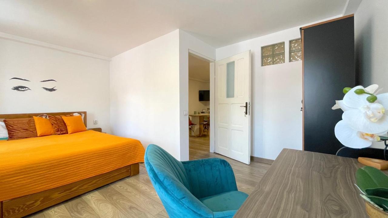Well Prettyplaces Apartment 001 Brasov Bagian luar foto